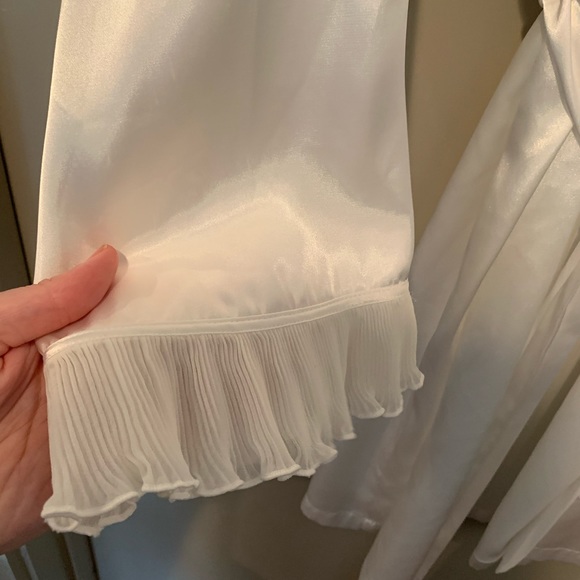 Thrifted Robe - Picture 4 of 4